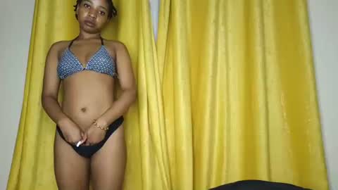 hunsweetpie online show from 11/15/25, 02:42