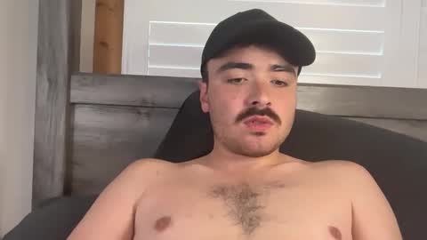 Snapshot of hunterbentleyy chatting on 09/16/25, 09:05 Hunter online show from 09/16/25, 09:05