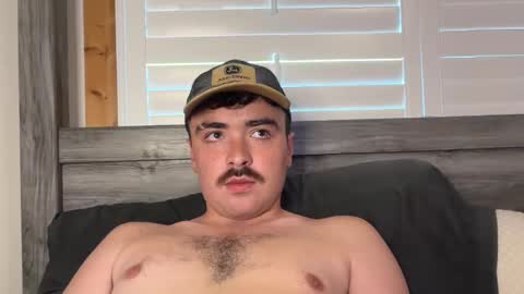 Snapshot of hunterbentleyy chatting on 09/24/25, 09:18 Hunter online show from 09/24/25, 09:18