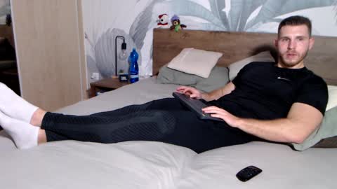 Hunter Bridges online show from 01/12/25, 06:05