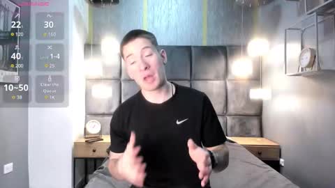 Snapshot of hunterheat_ chatting on 12/03/25, 11:52 hunterheat_ online show from 12/03/25, 11:52