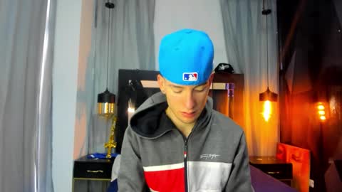 hunterheat_ online show from 12/21/25, 11:39