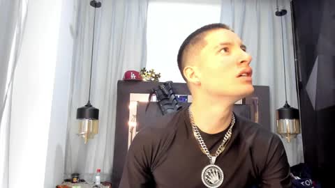 hunterheat_ online show from 04/11/26, 02:21