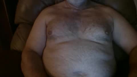 Snapshot of huntermark1 chatting on 11/25/25, 04:23 huntermark1 online show from 11/25/25, 04:23