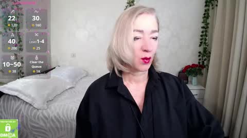 Snapshot of hunters_woman chatting on 11/10/25, 02:05 Irena online show from 11/10/25, 02:05