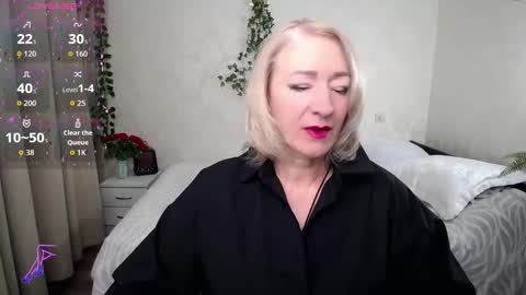 Snapshot of hunters_woman chatting on 11/22/25, 01:43 Irena online show from 11/22/25, 01:43