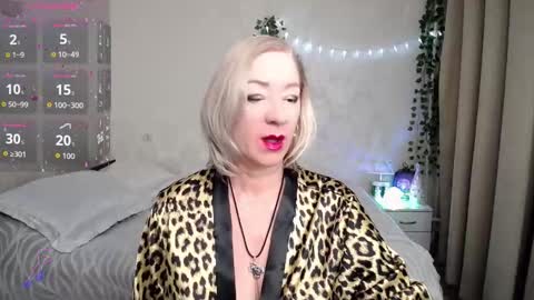 Snapshot of hunters_woman chatting on 12/03/25, 10:41 Irena online show from 12/03/25, 10:41