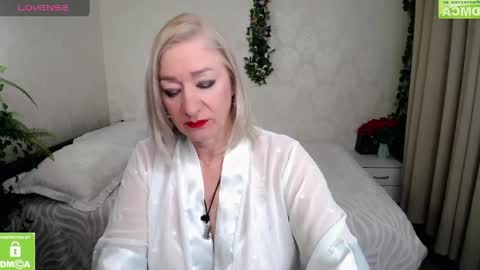 Snapshot of hunters_woman chatting on 03/30/26, 08:21 Irena online show from 03/30/26, 08:21