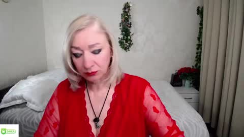 Snapshot of hunters_woman chatting on 05/12/26, 07:00 Irena online show from 05/12/26, 07:00