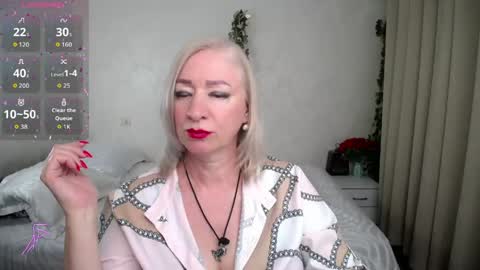 Snapshot of hunters_woman chatting on 05/19/26, 06:58 Irena online show from 05/19/26, 06:58