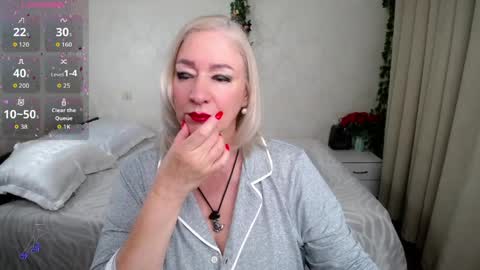 Snapshot of hunters_woman chatting on 05/26/26, 09:11 Irena online show from 05/26/26, 09:11