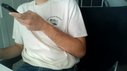 Snapshot of hunting_007 chatting on 06/12/26, 11:09 hunting_007 online show from 06/12/26, 11:09