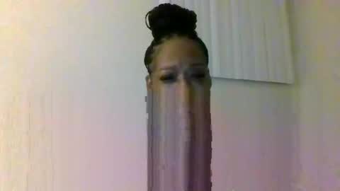 Snapshot of hunybunz154 chatting on 12/19/25, 12:45 hunybunz154 online show from 12/19/25, 12:45