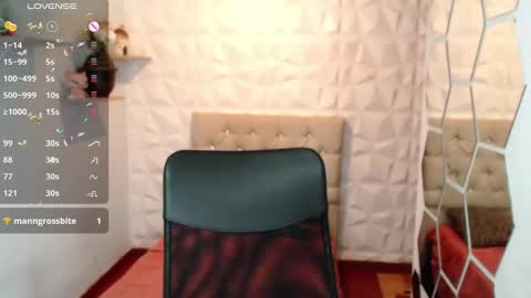 Snapshot of hurremcan_ chatting on 01/09/25, 05:00 Hurrem online show from 01/09/25, 05:00
