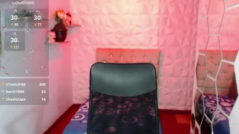 Snapshot of hurremcan_ chatting on 02/04/25, 06:49 Hurrem online show from 02/04/25, 06:49