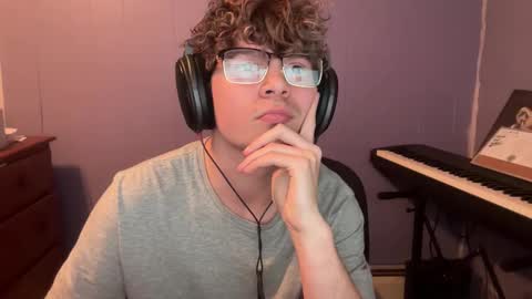 hushimhung online show from 03/18/26, 11:08