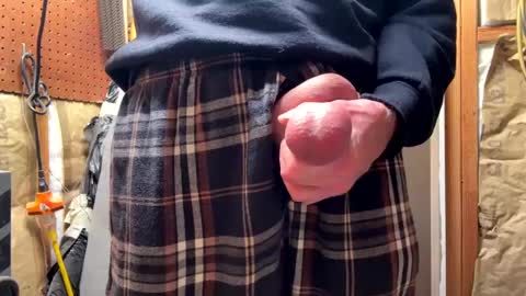 Snapshot of huskey300 chatting on 01/06/25, 04:15 huskey300 online show from 01/06/25, 04:15