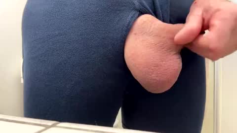 Snapshot of huskey300 chatting on 02/26/25, 05:07 huskey300 online show from 02/26/25, 05:07