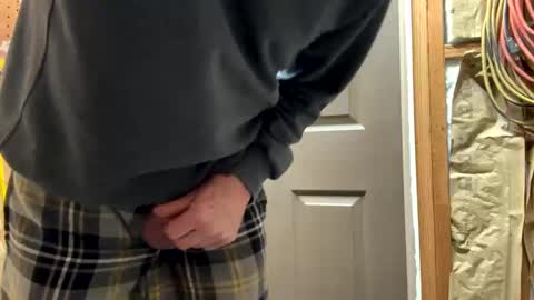 Snapshot of huskey300 chatting on 03/03/25, 03:09 huskey300 online show from 03/03/25, 03:09