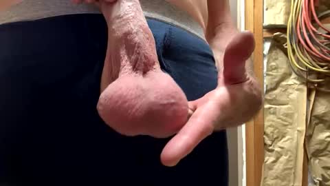 Snapshot of huskey300 chatting on 10/22/25, 09:58 huskey300 online show from 10/22/25, 09:58