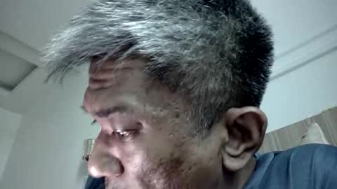 Snapshot of hussinyusof chatting on 11/01/25, 05:31 Husz online show from 11/01/25, 05:31