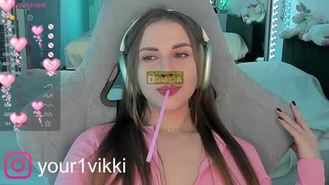 Snapshot of hustleebabyy_vikki chatting on 12/07/24, 07:49 Vika online show from 12/07/24, 07:49