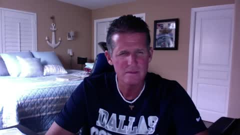 Snapshot of hvacstud4 chatting on 10/12/25, 07:46 hvacstud4 online show from 10/12/25, 07:46