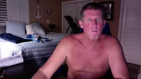 Snapshot of hvacstud4 chatting on 12/22/25, 10:07 hvacstud4 online show from 12/22/25, 10:07