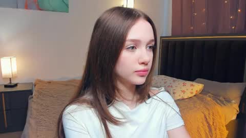 Snapshot of hwadwellingham chatting on 05/09/26, 07:24 Lily online show from 05/09/26, 07:24