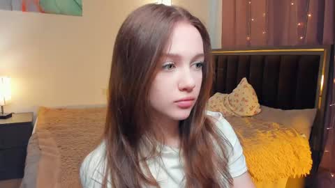 Snapshot of hwadwellingham chatting on 05/11/26, 07:14 Lily online show from 05/11/26, 07:14