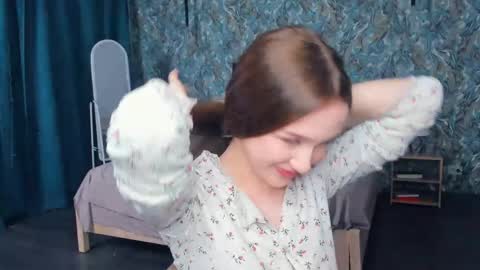 Lily online show from 06/09/26, 07:09