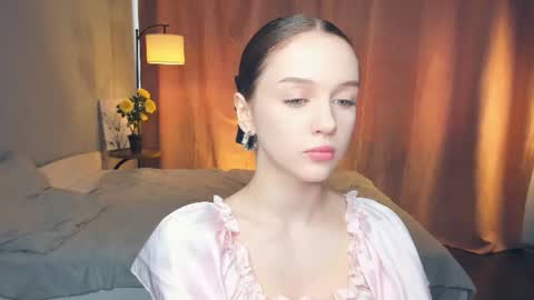 Lily online show from 06/11/26, 07:50