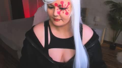 Hwasa online show from 03/03/26, 08:37