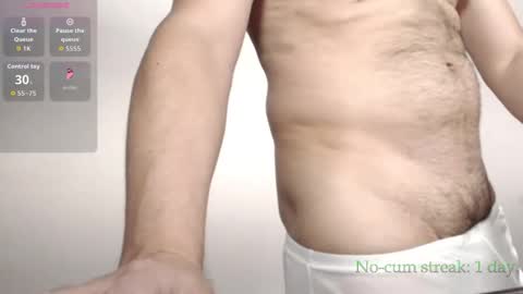 Snapshot of hxmister chatting on 02/11/26, 08:25 Andrew online show from 02/11/26, 08:25