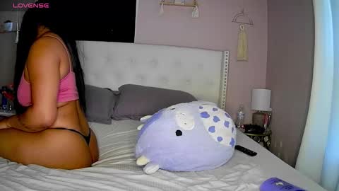 Snapshot of hxnnydrips chatting on 02/06/26, 08:45 Leah online show from 02/06/26, 08:45