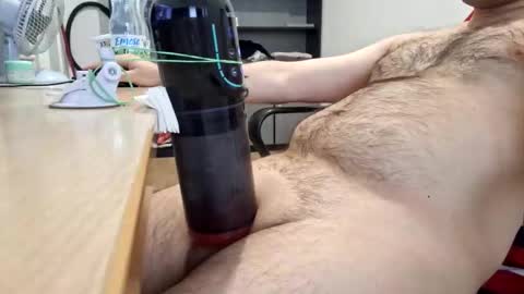 Snapshot of hybrid4646 chatting on 12/20/25, 09:16 WatchMeCum online show from 12/20/25, 09:16