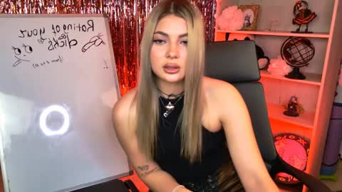 hyileyclark online show from 04/04/26, 09:51