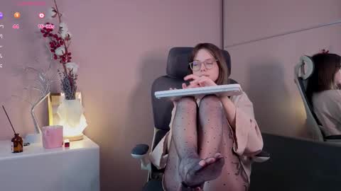 Miley. PVT open i have extra prices on nude show  online show from 03/26/26, 06:46