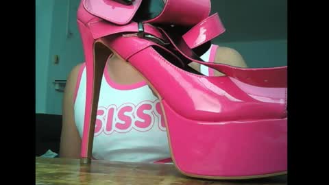 Snapshot of hypnoslutger chatting on 09/25/25, 10:08 hypnoslut online show from 09/25/25, 10:08