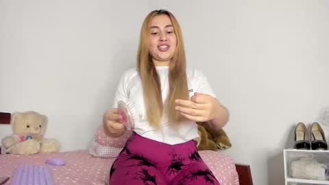 Hyun Joo online show from 03/17/26, 04:10