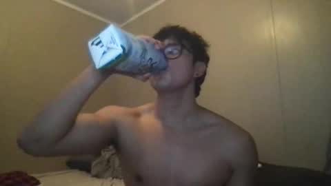 hyunluv online show from 11/06/25, 08:37