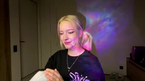 Anny online show from 05/30/26, 06:27