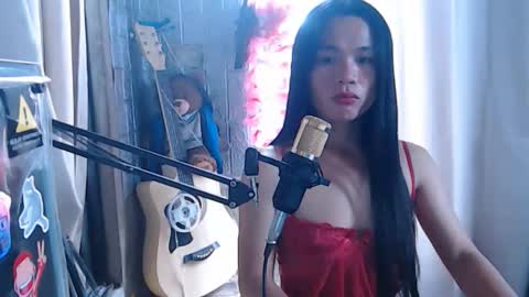 Snapshot of i_am_asian90 chatting on 02/08/26, 07:23 Kim online show from 02/08/26, 07:23