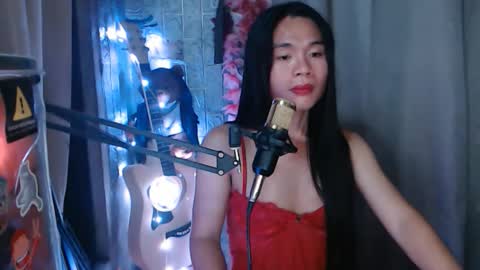 Snapshot of i_am_asian90 chatting on 02/08/26, 07:28 Kim online show from 02/08/26, 07:28