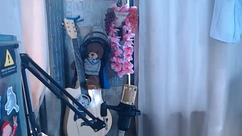 Snapshot of i_am_asian90 chatting on 02/10/26, 12:59 Kim online show from 02/10/26, 12:59