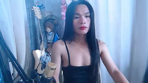 Snapshot of i_am_asian90 chatting on 02/17/26, 04:09 Kim online show from 02/17/26, 04:09