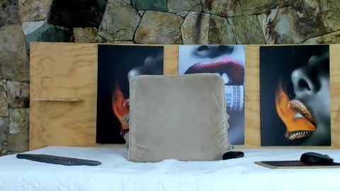 Snapshot of i_am_dolls chatting on 02/22/25, 07:01 The Dolls online show from 02/22/25, 07:01