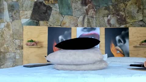 Snapshot of i_am_dolls chatting on 03/12/25, 07:46 The Dolls online show from 03/12/25, 07:46