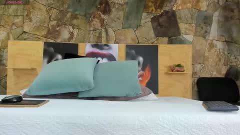 Snapshot of i_am_dolls chatting on 11/01/25, 05:04 The Dolls online show from 11/01/25, 05:04