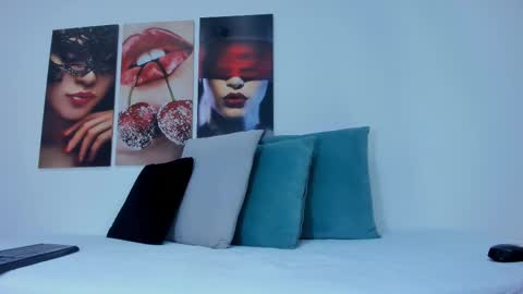 Snapshot of i_am_dolls chatting on 11/06/25, 07:48 The Dolls online show from 11/06/25, 07:48